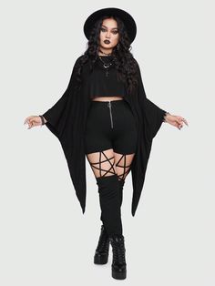 Is That The New Goth Plus Batwing Sleeve Asymmetrical Hem Tee ??| ROMWE USA Goth Mommy Outfits, Plus Size Witchy Outfits, Goth Outfits Plus Size, Alt Girl Style, Plus Size Goth Fashion, Plus Size Alternative Fashion, Plus Size Goth Clothes, Chic Goth