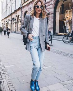 Zo kleed je je net zo stijlvol als een echte Scandinavische Bota Over, Cool Girl Style, Minimalist Capsule Wardrobe, Stylish Work Outfits, Anine Bing, Warm Outfits, Blazer Fashion, Fashion Killa, Comfortable Outfits