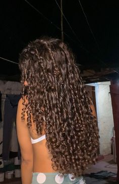 𝒫𝒾𝓃: 𝑔𝑜𝓁𝒹𝓈𝒽𝑜𝓇𝓉𝓎 💌 Highlights Curly Hair, Natural Curls Hairstyles