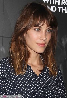 Alexa Chung Haircut, Alexa Chung Hair, Long Face Shapes, New Hair Trends, Fall 24, Curly Hair With Bangs, Trendy Haircuts, Casual Hairstyles, Alexa Chung