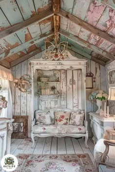 an old fashioned bedroom is decorated in shabby colors