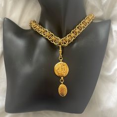 100% Authentic! Absolutely Gorgeous And Very Rare , Vintage Chanel Thick Double Link, Double Pendant Chain Pendant Choker Necklace Excellent Condition. Very Light Minor Discoloration In Few Spots On The Chain. 16” Total Length Chanel Vintage, Choker Pendant, Chanel Jewelry, Gold Choker, Vintage Chanel, Chain Pendants, Womens Jewelry Necklace, Coco, Choker Necklace