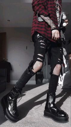 Darkcore Outfits Men, Emo Guys Outfits, Mens Alt Outfits, Goth Grunge Outfits Men, Emo Outfit Ideas Men, Goth Man Aesthetic, Gothic Aesthetic Outfit Men, Ropa Dark Aesthetic, Punk Rock Aesthetic Outfits Men