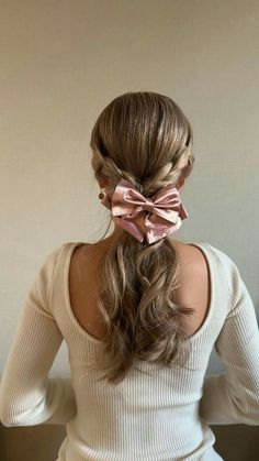 Preppy Hairstyles, Girly Hairstyles, Hairstyle Examples, Cheer Hair, Work Hairstyles, Hair Stylist Life