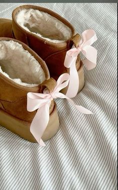 #coquette #coquetteaesthetic #aesthetic North Of France, Uggs With Bows, Instagram Lifestyle, Pink Aura, Pink Bows, Pink Girly Things