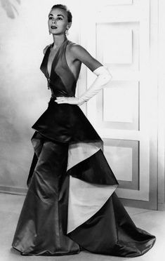 Evening Gown, 1950 Hollywood Costume, Charles James, Fifties Fashion, Design Moda, Look Retro, Fashion 1950s, Vintage Gowns, Vintage Couture, Old Hollywood Glamour