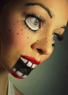 Roller Derby Makeup Ideas, Diy Halloween Face Paint, Diy Halloween Face, Creepy Doll Makeup, Pagan Lifestyle, Makeup Zombie, Corpse Paint