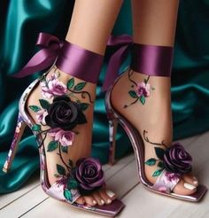 Whimsical Shoes, Pencil Heels, Fairy Shoes, Fashion Shoes Heels, Shoes Heels Classy, Fantastic Shoes, Stunning Shoes, Fancy Shoes