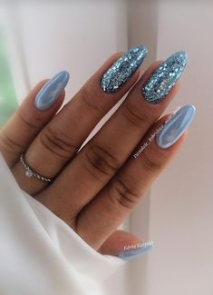 Nail Colors For Winter, Trending Nail Colors, Blue Glitter Nails, Wow Nails, Cute Gel Nails, Sparkle Nails, Silver Nails, Fabulous Nails, Pretty Acrylic Nails