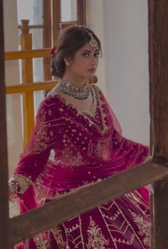 Green Dress Wedding, Simple Dress Casual, Pakistan Dress, Green Wedding Dresses, Desi Wedding Dresses, Sajal Ali