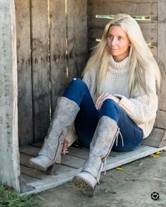 Orange Ootd, It Pumpkin, October Photography, Art October, Womens Turtleneck, Fashion Board, Landscape Nature, Fall Style, Bat Wings