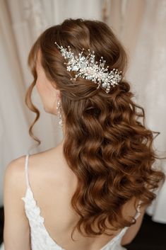 Rustic wedding hair comb Hairstyle Baddie, Hairstyle Weave, Hairstyle Formal, Hairstyle Everyday, Long Hair Bridal, Rustic Wedding Hair, Hairstyle Bob, Hairstyle Prom, Hairstyle Ponytail