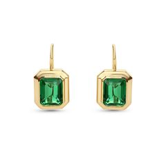 7.33 Cts Tsavorite Colored Doublet Quartz Earring in Brass Elegant Emerald Earrings With Bezel Setting, Formal Octagon Gemstone Earrings, Green Octagon Earrings For Formal Occasions, Elegant Octagon Gemstone Earrings, Classic Green Octagon Jewelry, Bezel Set Octagon May Birthstone Jewelry, Formal Jewelry With May Birthstone In Octagon Shape, Elegant Rectangular Emerald Earrings For May Birthstone, Elegant Rectangular May Birthstone Earrings