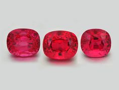 Three fine, Burmese red spinels. The favorite gemstone of 77% of gem dealers (private survey) Red Stones, Gems Crystals, Exclusive Jewelry, Crown Jewels, The Favorite, Ruby Gemstone, Precious Gems