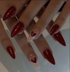 Queen Of Hearts Inspired Nails, Nail Ideas Stilleto, Dark Red Nails With Heart, Red Nail Ideas Almond, Red Nails Simple Design, Nail Inspo Red And Black, Heart Cat Eye Nails, Valentines Nails Aesthetic, Graduation Nails Red