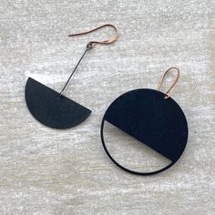 asymmetrical geometric earrings, urban minimalist jewelry, avant garde metal earrings, gift for her, modern futuristic circle earrings by LorenLavineDesigns on Etsy Abstract Earrings Handmade, Geometric Earrings Minimalist, Geometric Jewelry Minimalist, Mobile Earrings, Asymmetrical Jewelry, Futuristic Jewelry, Edgy Woman, Artistic Earrings, Modern Futuristic