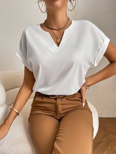 Batwing Sleeve Blouse, Fall Pullover, Women Blouses Fashion, Fashion Tops Blouse, Simple Blouse, Fitted Blouses, Style Mistakes, Batwing Sleeve, Blouse Styles