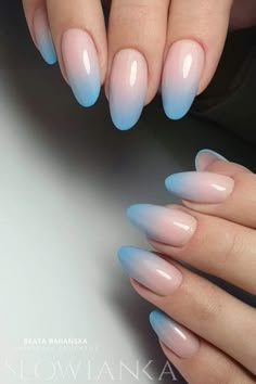 Ombre Gel Nails, Blue Ombre Nails, Unghie Sfumate, Nagellack Trends, Ombre Acrylic Nails, Casual Nails, Ombre Nail Designs, Makijaż Smokey Eye, Cute Gel Nails