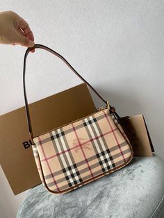 BBR Bags - ENT - 195 Most of the bags comes with complete box; A+ Excellent Quality; Contact us if you've any questions in your mind. Luxury Vintage, Burberry Bag, Bags Shoes, Bottega Veneta, Luxury Bags, Contact Us, Yves Saint Laurent, Fashion Bags, Belts