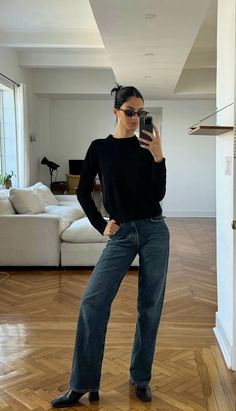 @yesly Model Off Duty Style 90s, London Ootd, Mom Outfits Fall, Models Off Duty Style, Outfit Inspo Fall, Mom Outfits, Fall Winter Outfits, Edgy Fashion, Autumn Winter Fashion