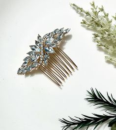 ♡ RHINESTONE HAIR COMB CLIP ♡ Suitable for weddings or engagements ♡ Perfect for brides, bridesmaids, proms, christenings etc ♡ Suitable for all hair types ♡ Order will be sent via Royal Mail ♡ APPROXIMATE ITEM SPECIFICATIONS: Length: 3.1inch/ 8cm Width: 1.6inch / 4cm Bridesmaid Wedding Hair, Hair Comb Clips, Rhinestone Hair Comb, Elegant Hair, Rhinestone Hair, Hair Accessories Gift, Wedding Hair Pins, Prom Formal, Bridesmaid Wedding