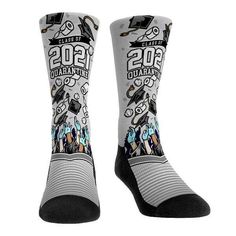 You will love our Class of 2021 TP Toss Crew Socks. These wonderful socks are dedicated to the graduating class of 2021. Toss the toilet tissue, the masks, and the gloves in the air (make sure you pick it all up) and celebrate the world opening back up! Great as a graduation socks gift! Fun Socks, Socks Gift, Toilet Tissue, Class Of 2020, Grad Gifts, Sock Shop