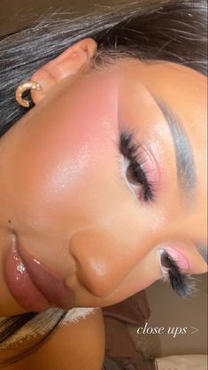 Light Beat Makeup, Simple Birthday Makeup Look, Uk Makeup Looks, Bday Makeup Ideas, Makeup Glam Looks, Full Beat Makeup, Date Night Makeup Looks, Mua Aesthetic, Pink Glam Makeup