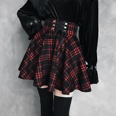 Short Dresses Red, Purple Skirts, Mini Plaid Skirt, Hipster Goth, Skirts Plus Size, Gothic Mode, Red Plaid Skirt, Goth Outfit, 2 Broke Girls