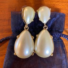 Brand New Never Worn Kenneth Lane Earrings! There’s No Tags But They Came Exactly Like This From The Store! Cream Dangle Jewelry For Party, Cream Drop Earrings For Parties, Cream Pearl Drop Earrings For Formal Occasions, Cream Earrings For Party, Elegant Cream Earrings For Party, Pineapple Earrings, Gold Pearl Necklace, Pearl Cluster, Bow Earrings