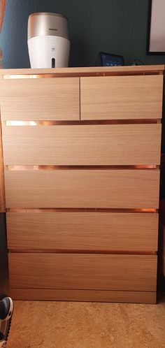 Malm kommode ikea hack malm chest ikea hack drawers Ikea Hack Gold, Malm Hack, Malm Chest Of Drawers, Gold Tape, Chest Drawers, Malm Dresser, Hack Ikea, Ikea Wood, Bedroom Makeovers