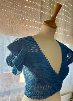 A crochet cotton top that crosses over at the front and ties at the back. Size S/M Crochet Cotton Top, Cropped Tube Top, Cotton Top, Crochet Fashion, Cotton Tops, Crochet Clothes, Womens Clothing Tops, Knit Crochet, Crop Top