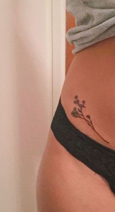 Model Tattoo, Tato Henna, Female Tattoos, Small Flower Tattoos, Jesus Tattoo, Inspiration Tattoos, Small Girl Tattoos, Cat Tattoos