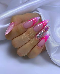 Russian Almond Nails, Acrygel Nails, Cute Nail Art Designs, Nail Design Inspiration, Almond Shape Nails, Almond Nails Designs, Glass Nails, Orange Nails