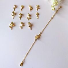 ❤Details:  Link Charm: Golden Birth Flower Link, Gold Plated over Brass Bracelet:Dainty, 7 inches, gold plated over brass, high quality nickel and lead free clasp. Grandma Jewelry, Flower Initial, Best Friends Sister, Birth Month Flower, Gift For Best Friend, Bracelet Dainty, Brass Bracelet, Garden Jewelry, Birth Month Flowers