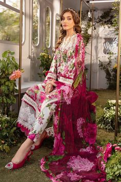 Latest Indian Fashion Trends, Summer Lawn, Lawn Dress, Lehenga Collection, Maria B, Lawn Fabric, Chiffon Dupatta, Pakistani Suits, Bridal Lehenga