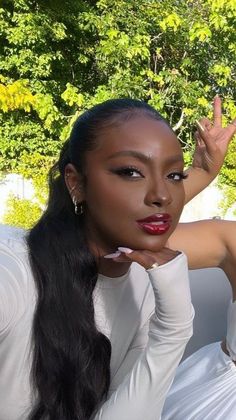 Updos Black Hair, Justine Skye Makeup, Skin Care For Glowing Skin, Natural Glam Makeup, Skin Care Basics, Justine Skye, Dewy Makeup