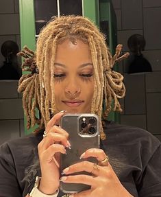 Locks Styles, Blonde Locs, Loc Goddess, Blonde Dreadlocks, Short Dreads, Blonde Dreads, Dread Head, Locs Styles, Sister Locs