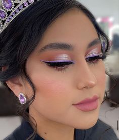 Lilac Makeup Look Quince Full Face, Purple Makeup For Quinceanera, Lavender Quince Makeup Looks, Rapunzel Quince Makeup, 15 Makeup Looks Purple, Lilac Quinceanera Makeup, Quinceañera Makeup Ideas Purple, Lilac Makeup Look Quince Natural, Purple Xv Makeup