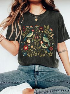 Best T Shirt Designs, Distressed Shirt, Best T Shirt, Birds And Flowers, Pattern Floral, Free Clothes, Casual T Shirts, Cool T Shirts, Low Price