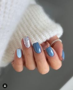 Icy Blue Nail Designs, Blue And Silver Nails Ideas, Light Blue Sparkle Nails, Nails Blue Sparkle, Baby Blue Nails With Glitter, Silver Nails Ideas, Blue Silver Nails, Blue And Silver Nails, Blue Glitter Nails