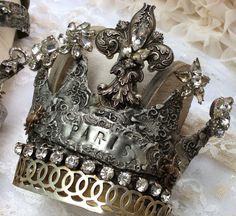 "The Prairie", Round Top, Texas Crown Decor, Art Retreats, Royal Crowns, Royal Jewels, Crown Jewels, Vintage Jewels, Tiaras And Crowns, Queen Bees, Sacred Heart