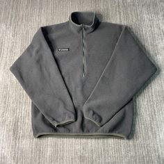 Vintage 2000s Columbia Sportswear Company Small Logo Fleece Material Basic Essential Green Half Zip Up Sweater Small Mens Condition:  Excellent Used Condition  = No Flaws Measurements: Please see photos above for all measurements IF YOU BUY TWO OR MORE ITEMS USE THE CODE BUNDLE @ CHECK TO SAVE 20% WE SHIP WITHIN 24 HOURS AFTER PURCHASE! Please be aware that we do not offer free returns!! The Buyer is responsible for the cost of the return label.  Follow us on TikTok & Instagram @findsnostalgic a Functional Long Sleeve Fleece Jacket For Sports, Sporty Fleece Jacket For Winter Sports In Fall, Sporty Fleece Jacket For Fall Winter Sports, Sporty Fleece Half-zip Outerwear, Sporty Solid Color Fleece Jacket For Winter, Sporty Solid Fleece Jacket For Winter, Fleece Jacket With Pockets For Winter Sports, Long Sleeve Track Jacket For Fall And Winter Sports, Moisture-wicking Long Sleeve Fleece Jacket