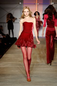 Red Dresses, Zac Posen, Looks Chic, 2000s Fashion, Couture Fashion