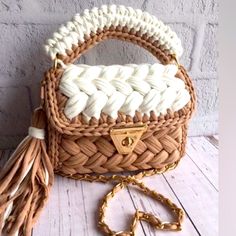 Nwot! Stunning Little Show Stopper! No Flaws Crochet Bag Brown, Purse Patterns Free, Crochet Purse Pattern Free, Rainbow Macrame, Beige Bag, Handbag Pattern, Crochet Purse Patterns, Crochet Bags Purses, Handbag Patterns