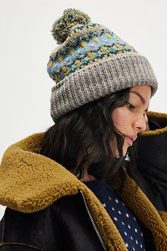 The most effortless blend of cool and classic, this super cute and cozy beanie is featured in a staple silhouette with fair isle printing at top, defined ribbed knit bottom hem, and fun pom pom detail at top for the perfect finishing touch. | First Frost Fairisle Pom Pom Beanie by Free People in Green Cozy Beanie, Veiled Hats, Crochet Sun Hat, Felt Cowboy Hats, Beanie Hats For Women, Baby Bottoms, Knit Bottom, Grey Beanie, Top Baby Products