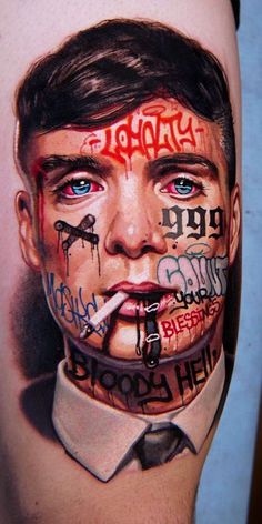 Peaky Blinders Tattoo, Really Bad Tattoos, Tattoo Mafia, Colored Tattoo Design, Pop Art Tattoos, Pitbull Tattoo, Full Leg Tattoos, Gangsta Tattoos