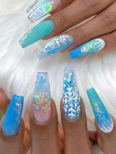 Winter Nail Art Designs, Blue Christmas Nails, Cute Acrylic Nail Designs, Winter Nail Art, Winter Nail