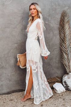 Summer lace V-neck long-sleeved dress. Gender: Woman Season: Summer Style: casual Type: Hedging Collar type: V-neck Sleeve type: conventional sleeve Sleeve length: long skirt Waist type: mid-waist Fabric name: Lace Material: polyester Size Length Bust Waist S 148cm 86cm 71cm M 148cm 90cm 75cm L 148cm 94cm 79cm XL 148cm 98cm 83cm 2XL 148cm 102cm 87cm Boho Lace Maxi Dress, Long Sleeve Evening Gowns, Dress Sleeve Length, Cotton Sundress, Lace Dress With Sleeves, Split Maxi Dress, Boho Lace, Lace Patchwork, Lace Maxi