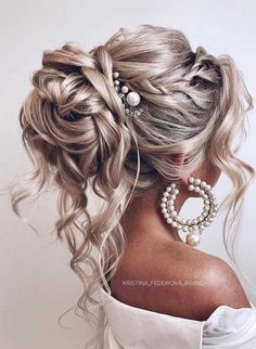 64 Chic updo hairstyles for wedding and any occasion - updo hairstyle for date night , wedding updo , bridal updo hairstyle #hair #hairstyle #updo Medium Length Updo, Quince Hairstyles, Long Hair Wedding Styles, 4c Hair, Wedding Hairstyles Updo, Smokey Eyes