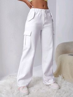 Fun Day Outfit, Outfit Ideas With White Jeans, Flap Pocket Cargo Jeans, White Jeans For Women, Celana Fashion, Legs Outfit, Mode Kimono, Plus Size Mini Dresses